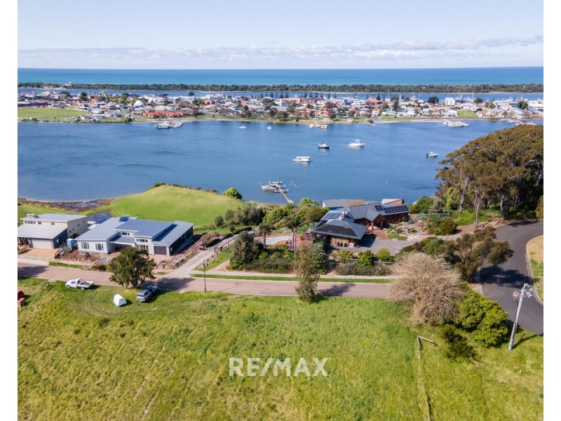 1 Cabarita Point, Lakes Entrance VIC 3909