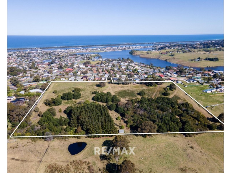 34a Capes Road, Lakes Entrance VIC 3909