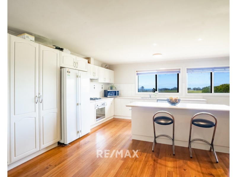 60 Thorpes Lane, Lakes Entrance VIC 3909