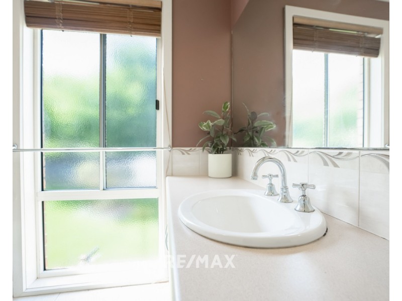 60 Thorpes Lane, Lakes Entrance VIC 3909