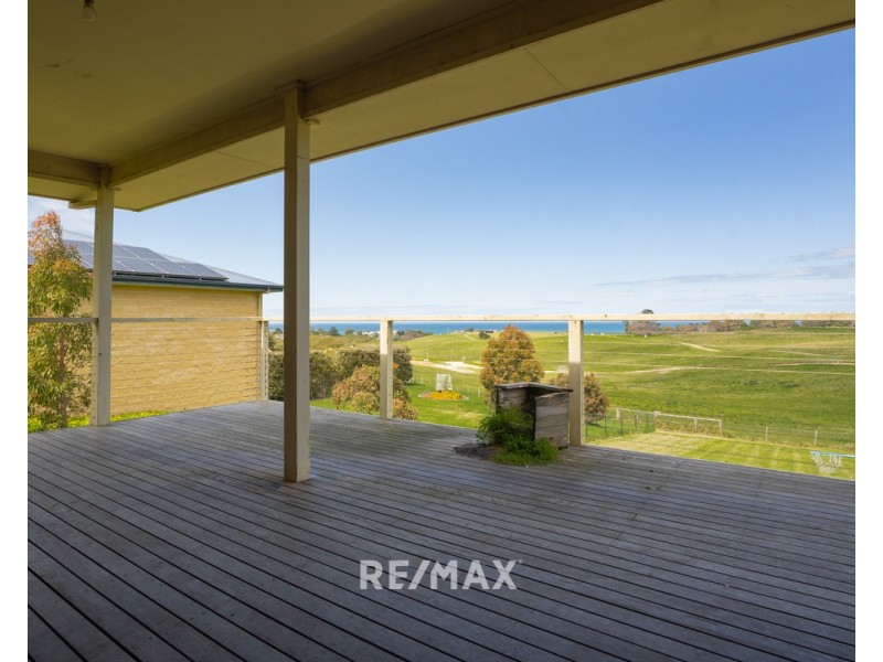 60 Thorpes Lane, Lakes Entrance VIC 3909