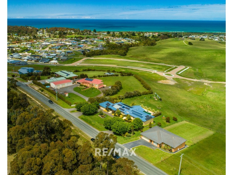60 Thorpes Lane, Lakes Entrance VIC 3909