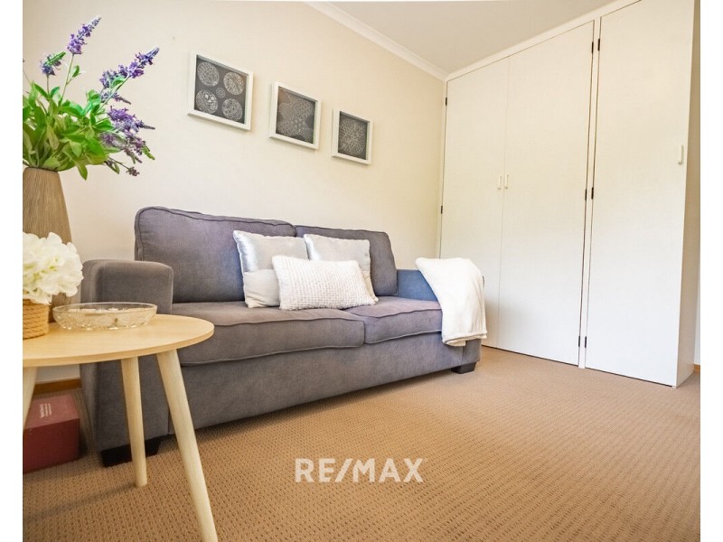 21 Outlook Avenue, Lakes Entrance VIC 3909