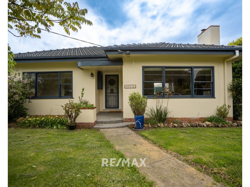 17 Whiters Street, Lakes Entrance VIC 3909