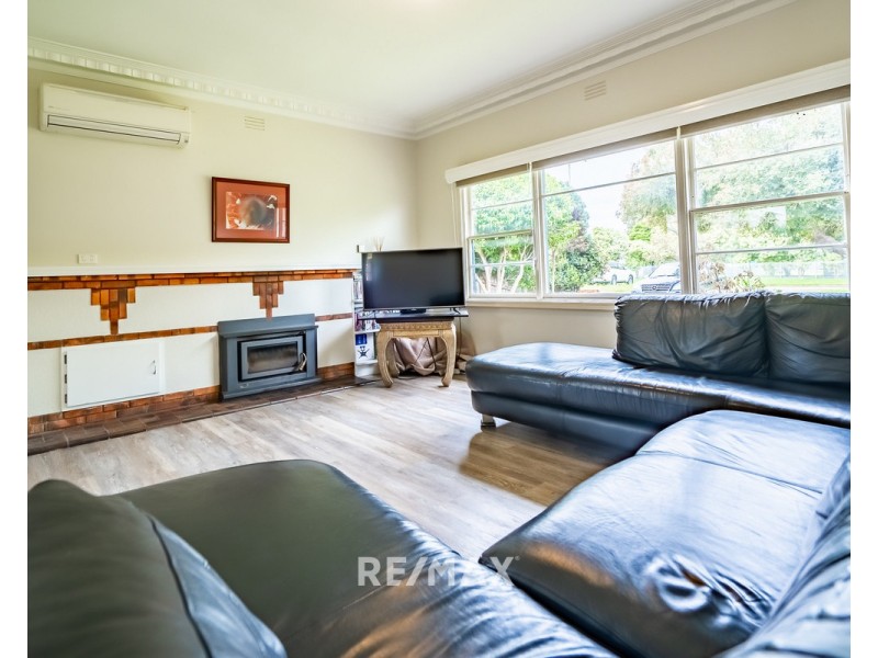 17 Whiters Street, Lakes Entrance VIC 3909