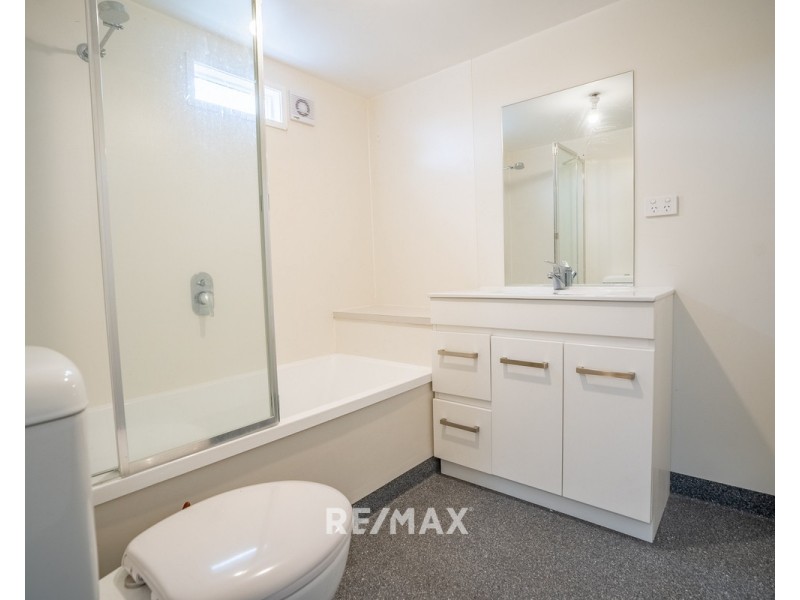 17 Whiters Street, Lakes Entrance VIC 3909