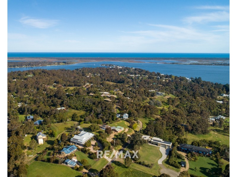 18 Moorhouse Street, Metung VIC 3904