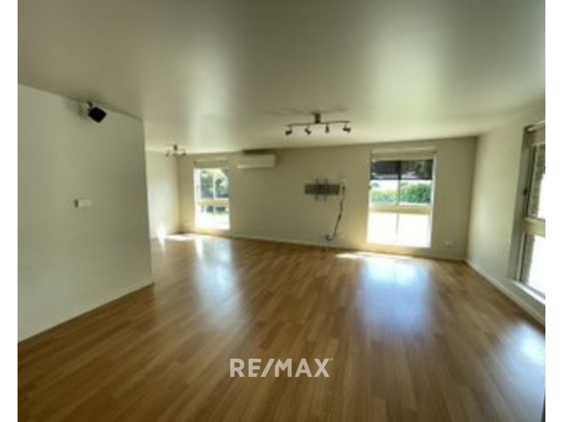 41 Capes Road, Lakes Entrance VIC 3909