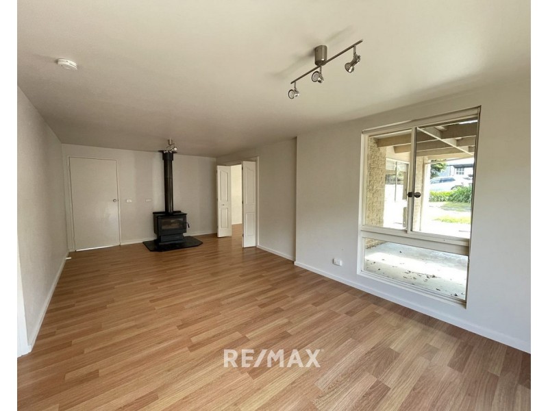 41 Capes Road, Lakes Entrance VIC 3909