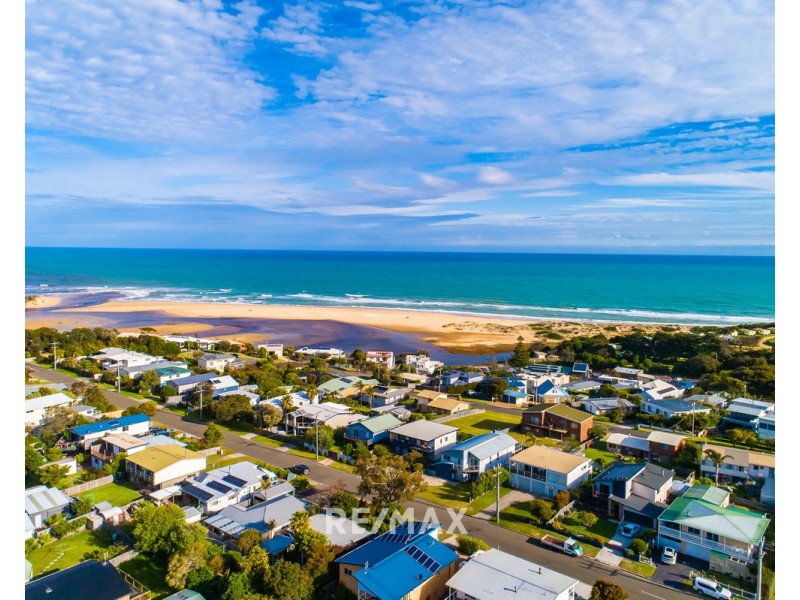 10 Lakeside Drive, Lake Tyers Beach VIC 3909