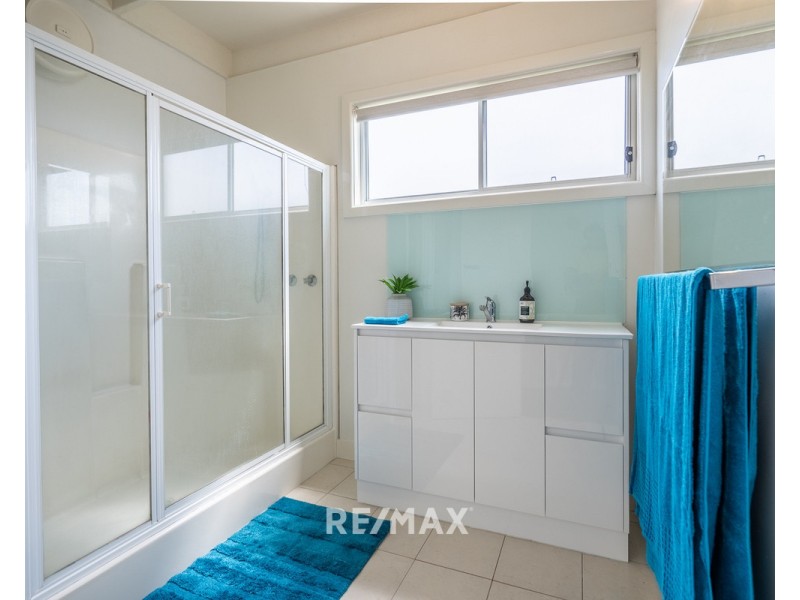 10 Lakeside Drive, Lake Tyers Beach VIC 3909