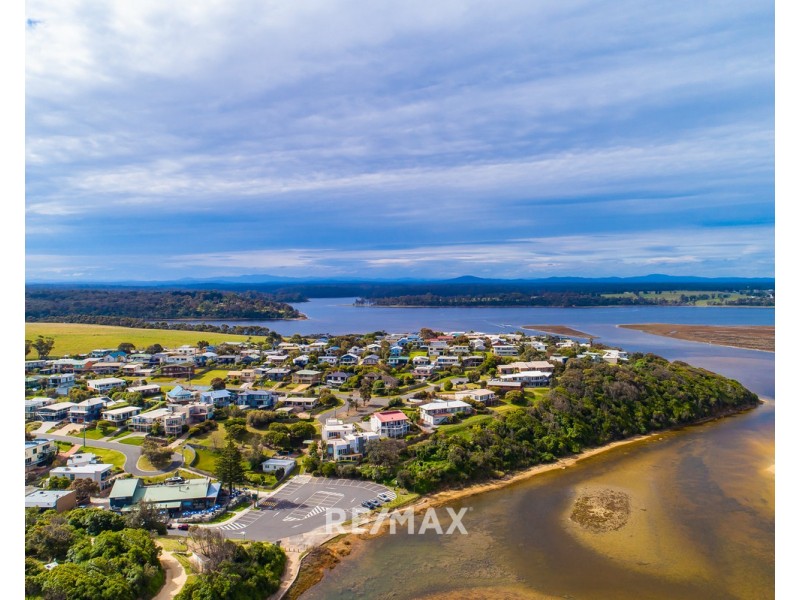 10 Lakeside Drive, Lake Tyers Beach VIC 3909