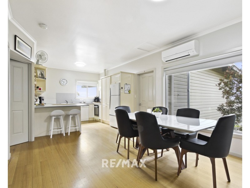 3 Outlook Avenue, Lakes Entrance VIC 3909