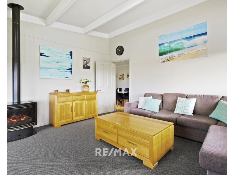 3 Outlook Avenue, Lakes Entrance VIC 3909