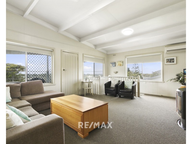 3 Outlook Avenue, Lakes Entrance VIC 3909