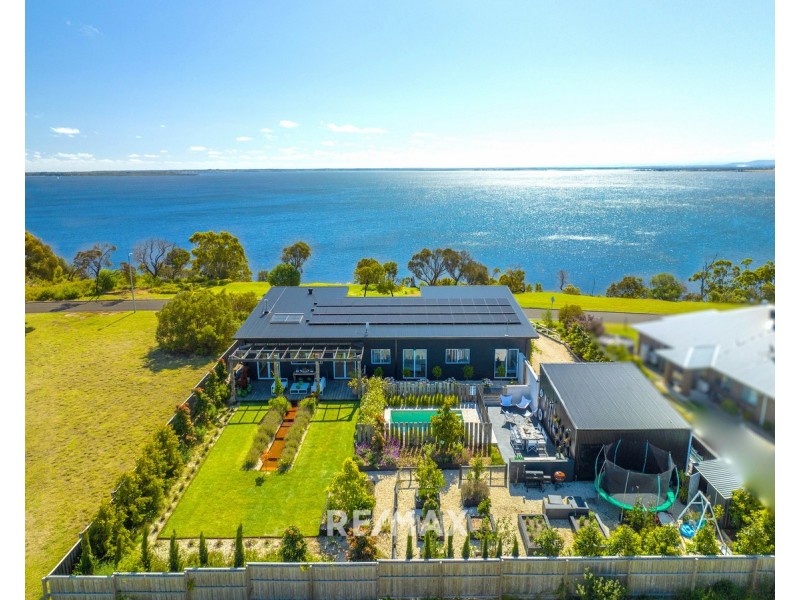 8 Lands End Grove, Metung VIC 3904