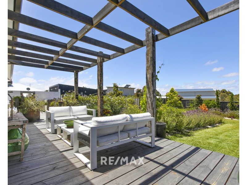 8 Lands End Grove, Metung VIC 3904