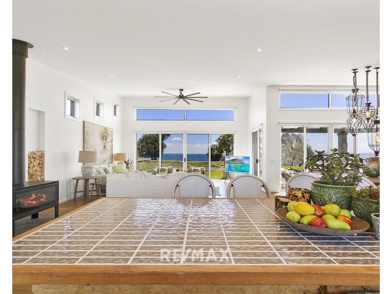 8 Lands End Grove, Metung VIC 3904