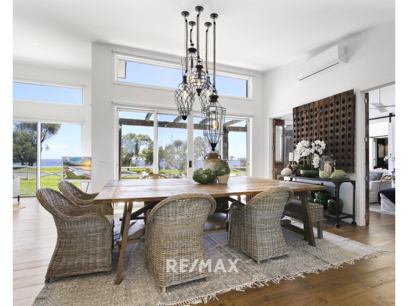 8 Lands End Grove, Metung VIC 3904
