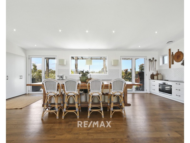8 Lands End Grove, Metung VIC 3904