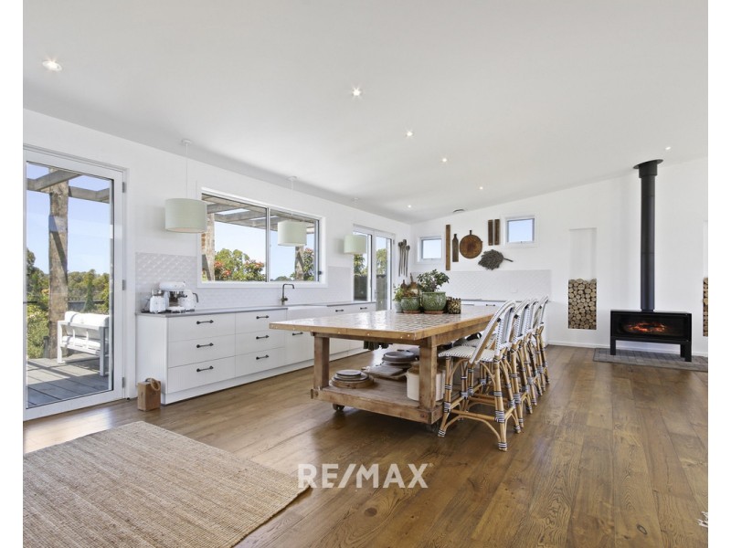 8 Lands End Grove, Metung VIC 3904