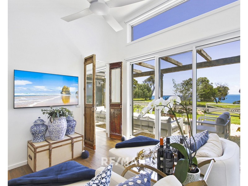 8 Lands End Grove, Metung VIC 3904