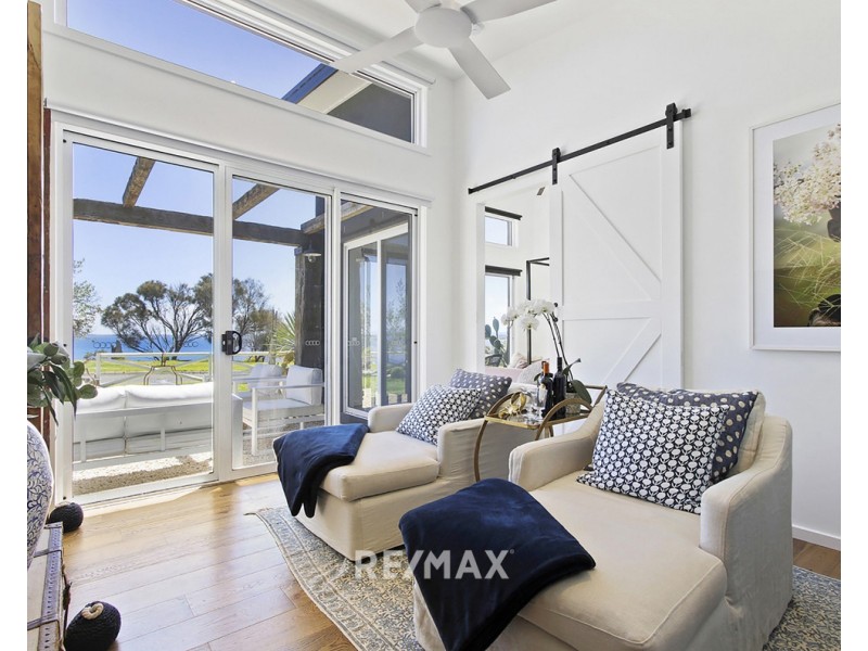 8 Lands End Grove, Metung VIC 3904