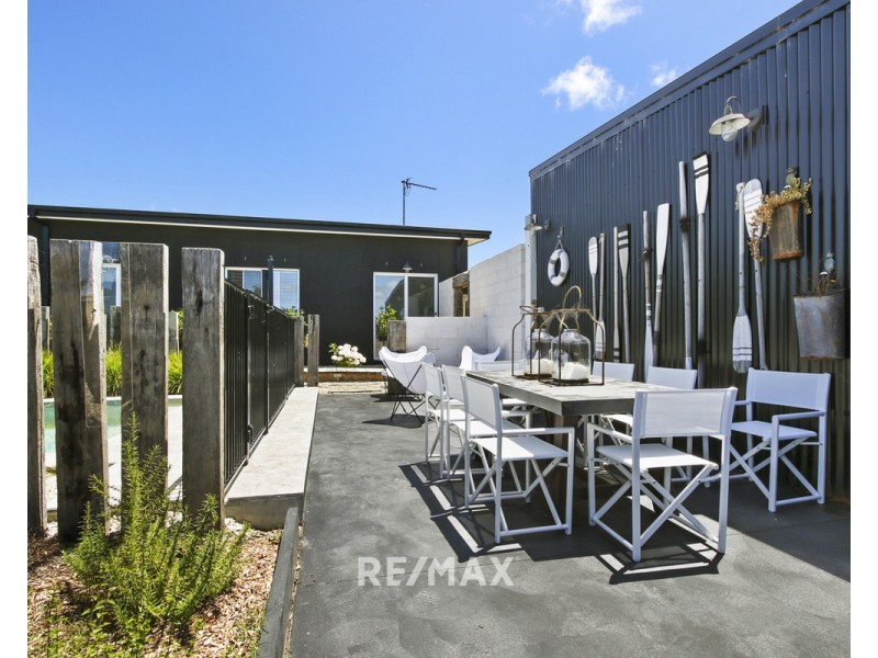 8 Lands End Grove, Metung VIC 3904