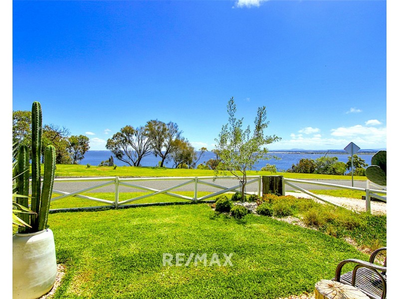 8 Lands End Grove, Metung VIC 3904