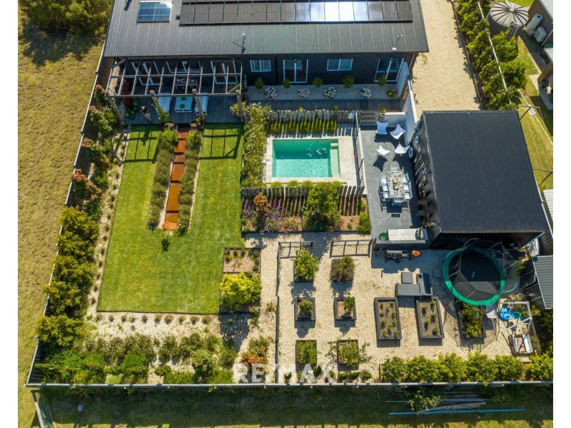 8 Lands End Grove, Metung VIC 3904