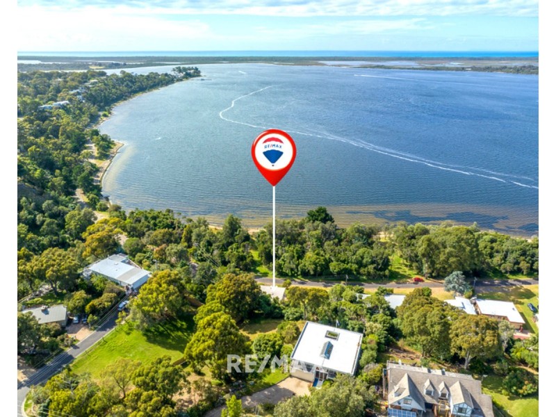48 Beach Road, Metung VIC 3904
