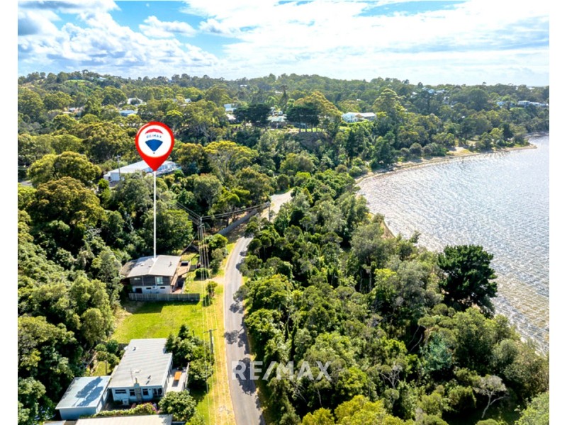 48 Beach Road, Metung VIC 3904