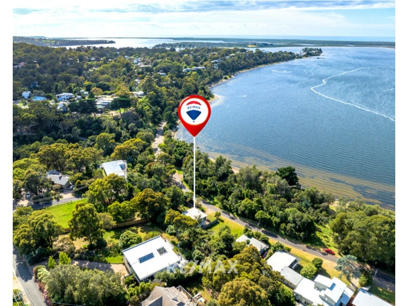 48 Beach Road, Metung VIC 3904