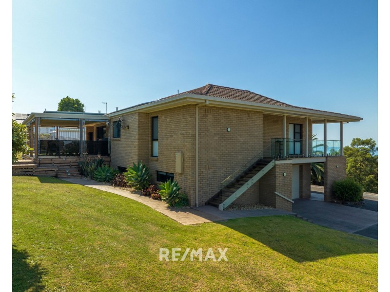25 Lyrebird Court, Lakes Entrance VIC 3909
