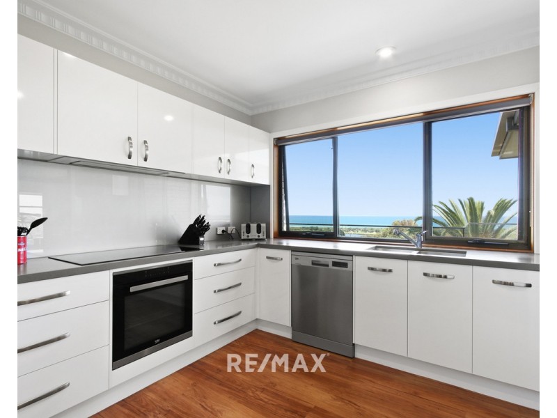 25 Lyrebird Court, Lakes Entrance VIC 3909