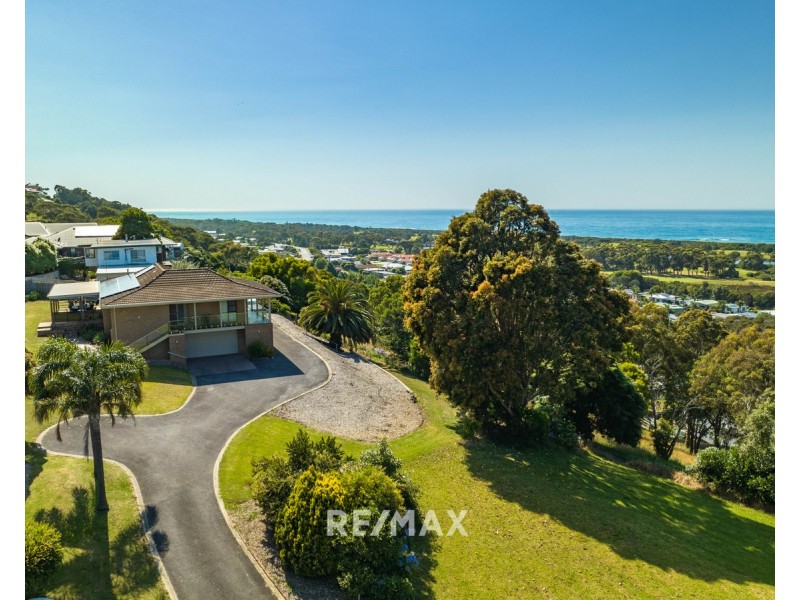 25 Lyrebird Court, Lakes Entrance VIC 3909