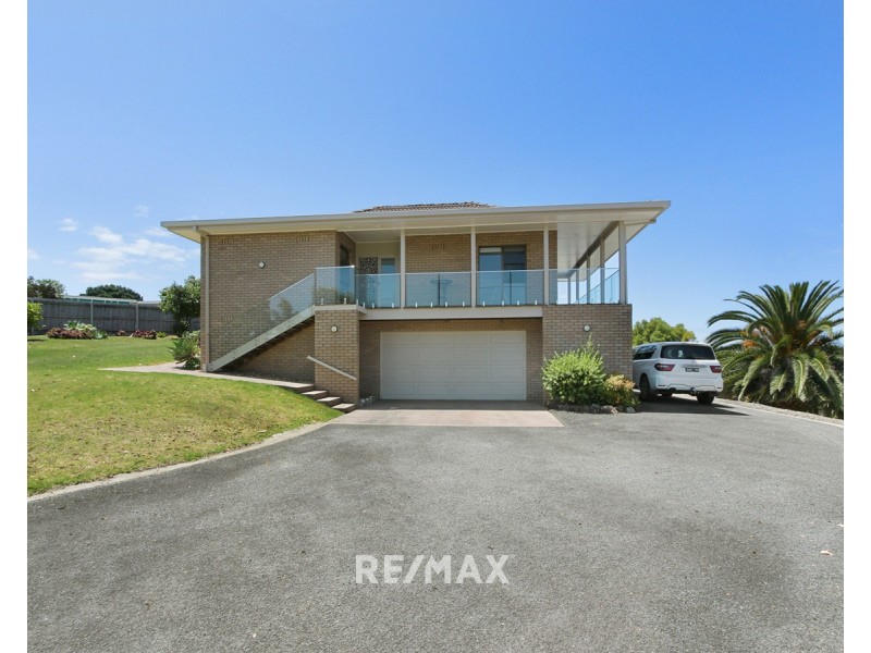 25 Lyrebird Court, Lakes Entrance VIC 3909