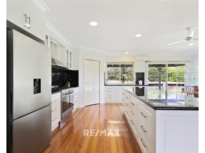 17 Tamhaven Drive, Swan Reach VIC 3903