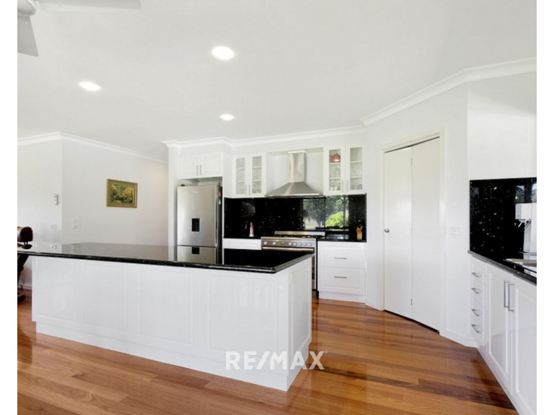17 Tamhaven Drive, Swan Reach VIC 3903