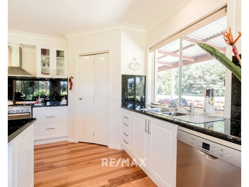17 Tamhaven Drive, Swan Reach VIC 3903