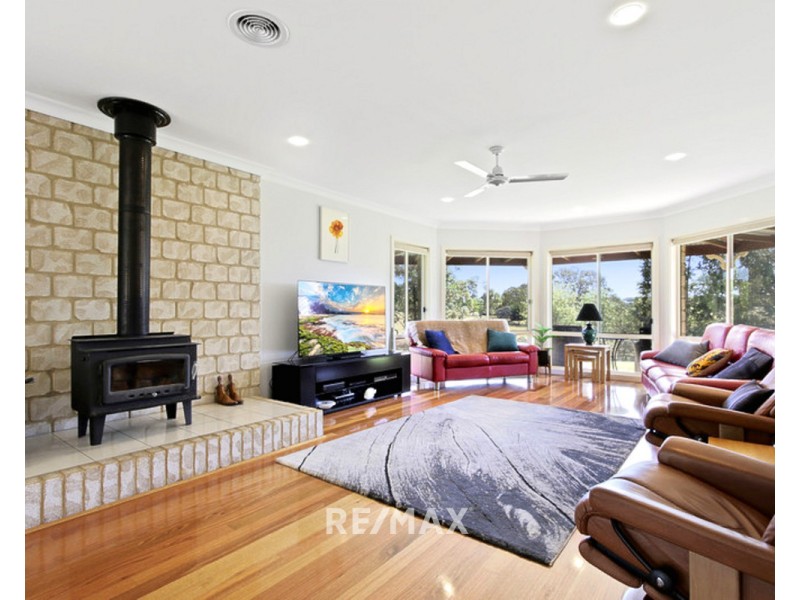 17 Tamhaven Drive, Swan Reach VIC 3903
