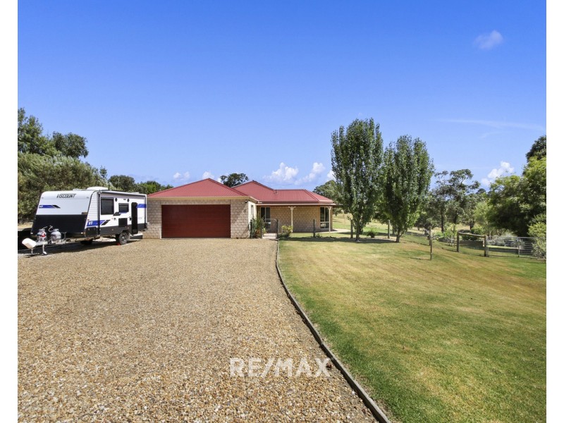 17 Tamhaven Drive, Swan Reach VIC 3903
