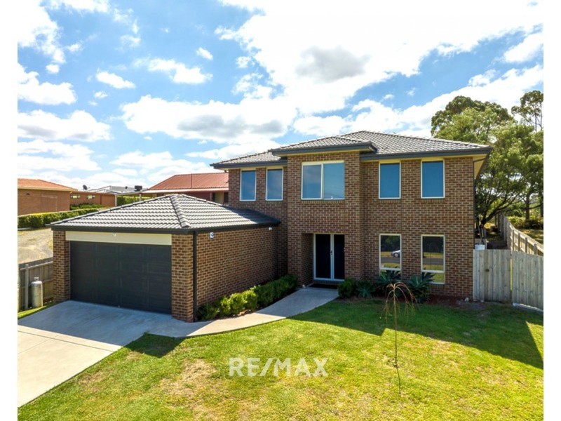 48 Capes Road, Lakes Entrance VIC 3909