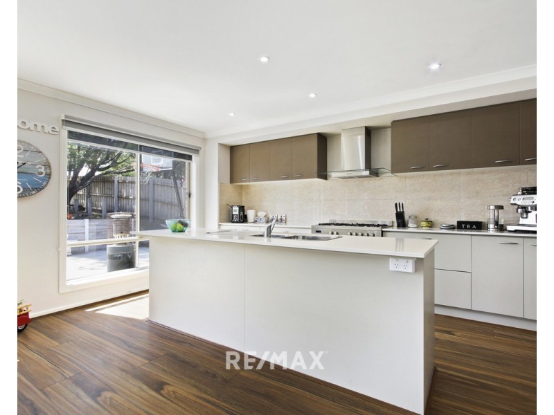 48 Capes Road, Lakes Entrance VIC 3909