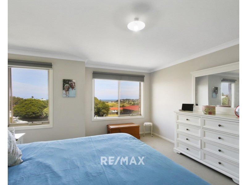 48 Capes Road, Lakes Entrance VIC 3909