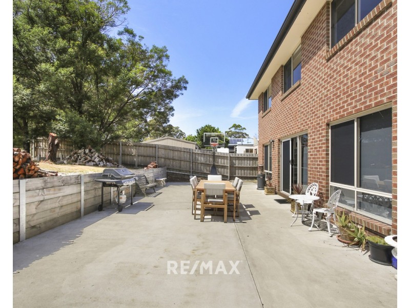 48 Capes Road, Lakes Entrance VIC 3909