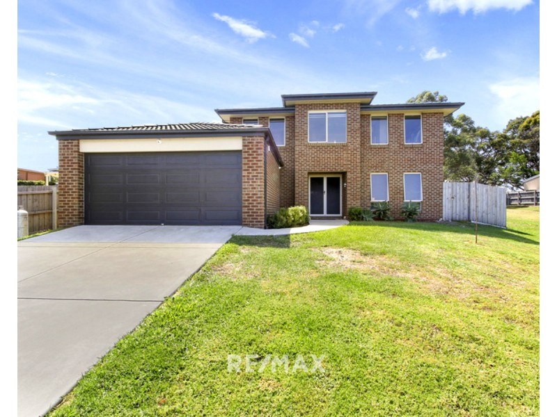 48 Capes Road, Lakes Entrance VIC 3909
