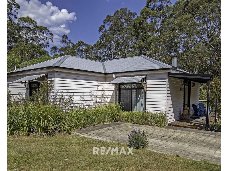 106 Hoggs Lane, Lakes Entrance VIC 3909