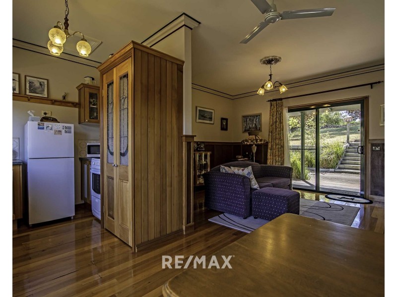 106 Hoggs Lane, Lakes Entrance VIC 3909