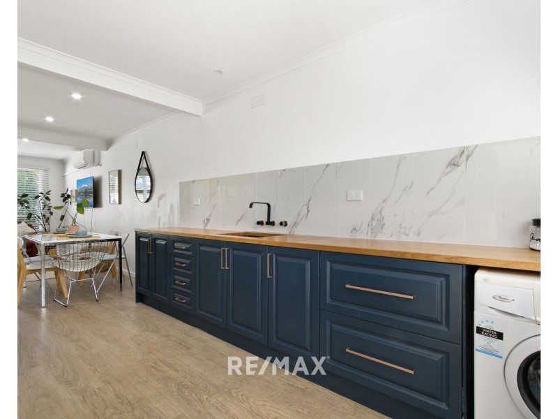 2/63 Myer Street, Lakes Entrance VIC 3909